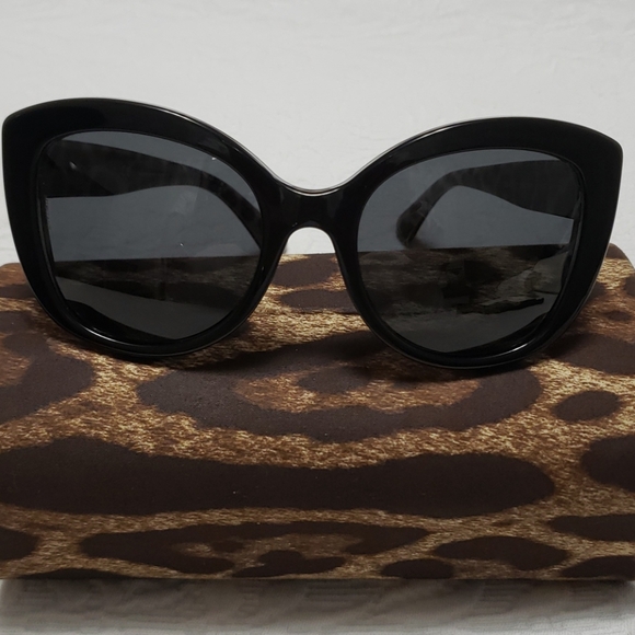 Dolce & Gabbana Cat Eye Sunglasses main image 10